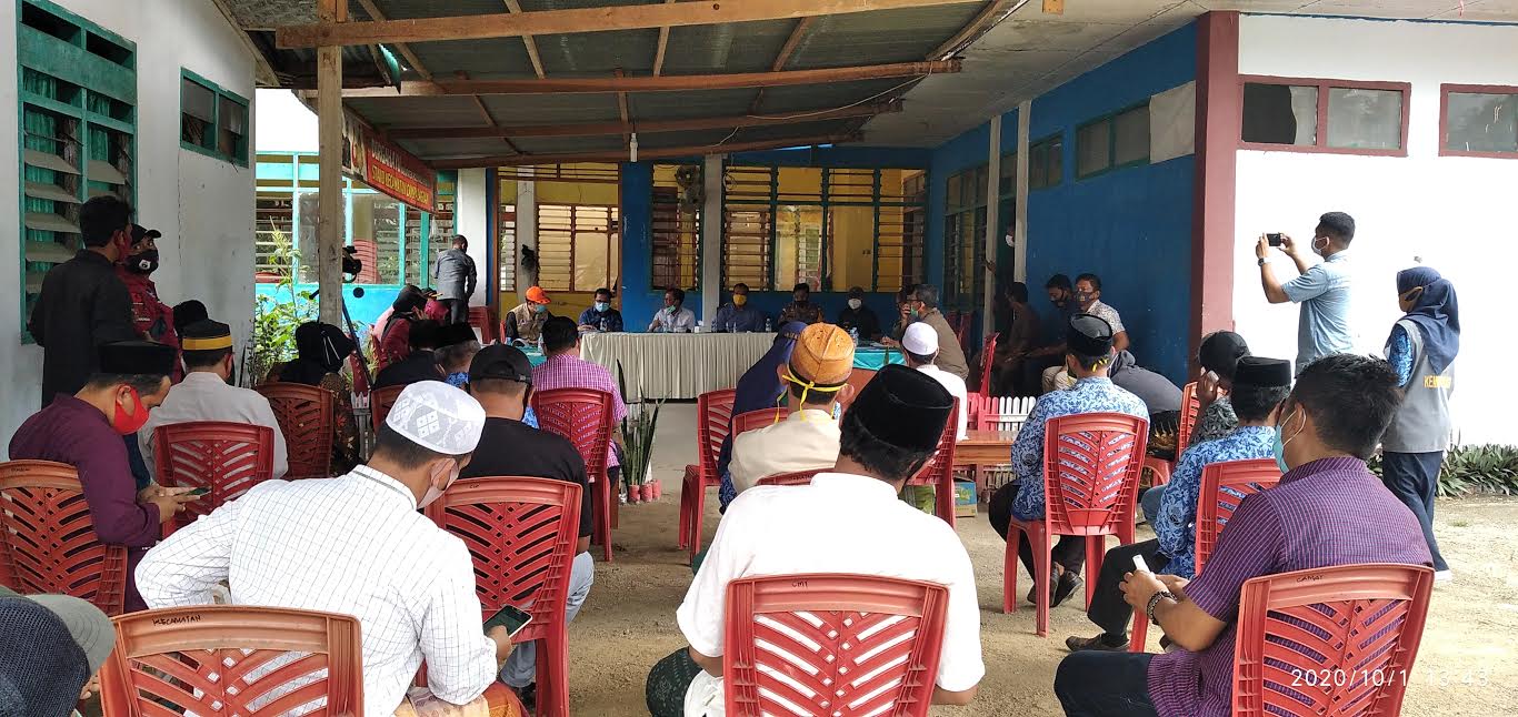 muhammad-natsir-melakukan-pertemuan-dengan-pihak-pondok-pesantren-salafiyah-campalagian.jpg