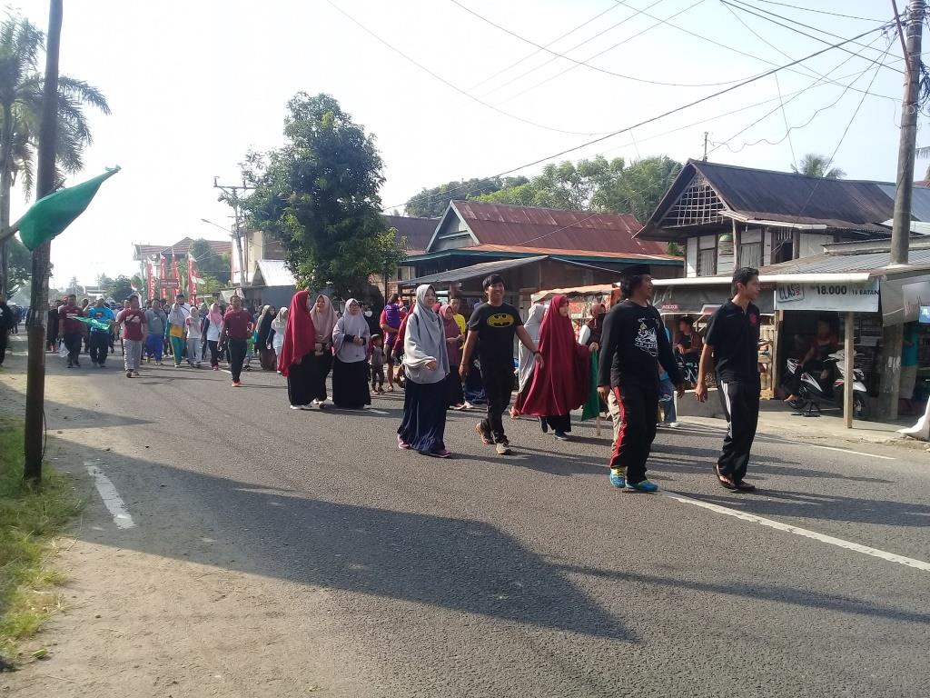 Sambut Milad ke-109 Muhammadiyah, Ribuan Warga Ikuti Jalan Sehat di Panca Rijang Sidrap