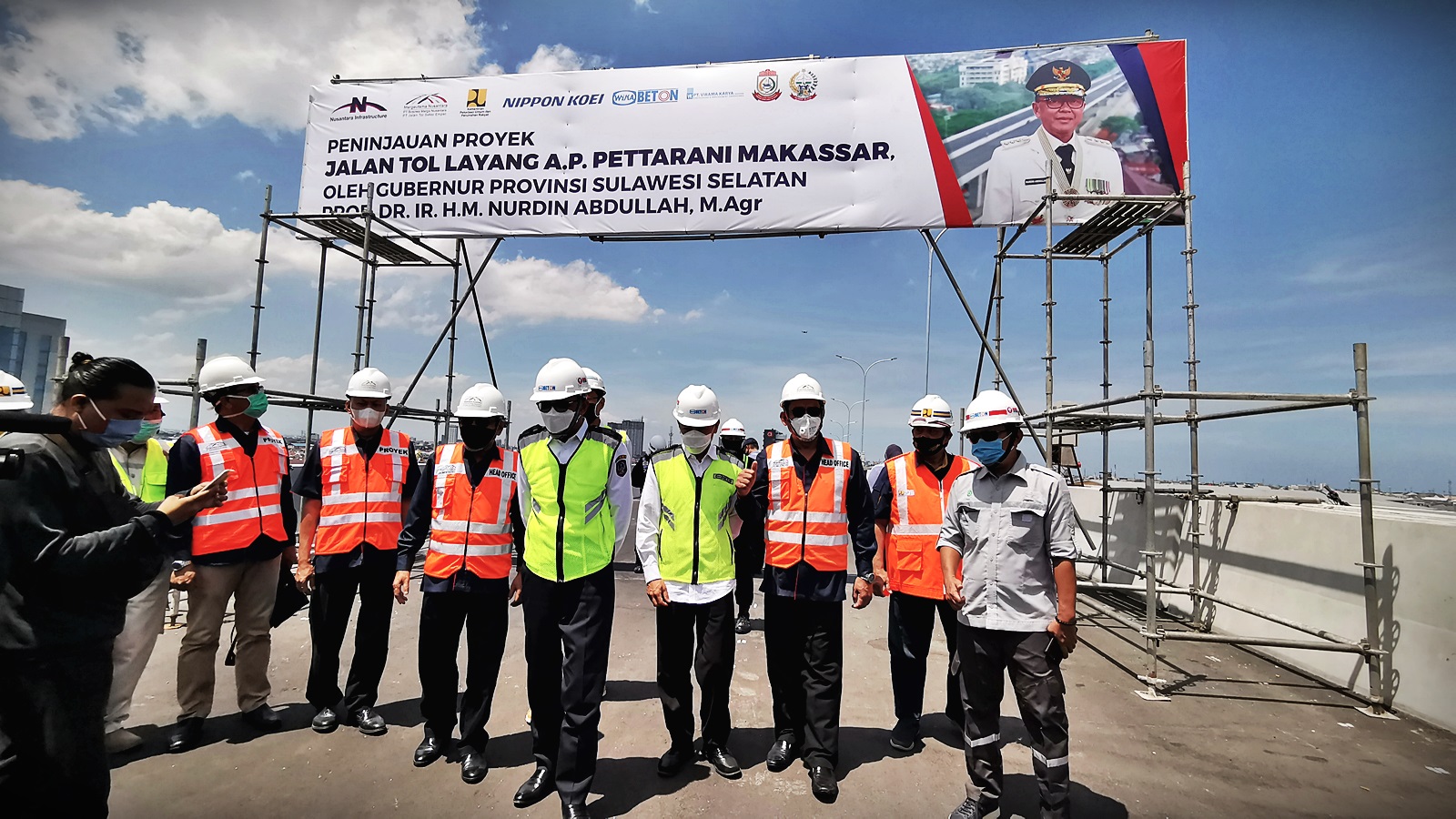 nurdin-abdullah-meninjau-progres-pembangunan-proyek-jalan-tol-layang-rabu-992020-1.jpg<pf>nurdin-abdullah-meninjau-progres-pembangunan-proyek-jalan-tol-layang-rabu-992020-2.jpg<pf>nurdin-abdullah-meninjau-progres-pembangunan-proyek-jalan-tol-layang-rabu-992020-3.jpg