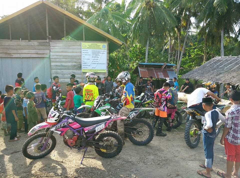 10 November, Pemuda Cenrana Bone Gelar X-treme Offroad di Sirkuit Timuang E - offroad-cenrana2_20161018_112323.jpg