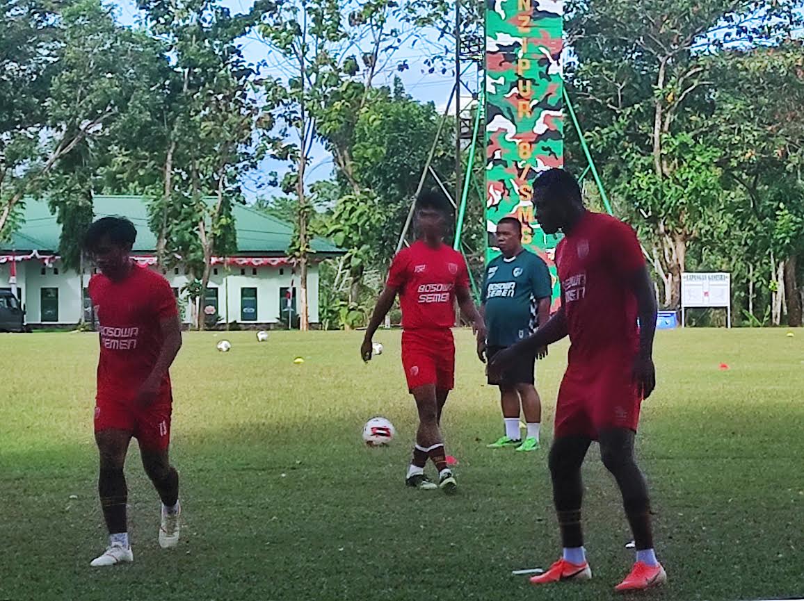 olisa-godstime-ouseloka-saat-pemanasan-dengan-psm.jpg