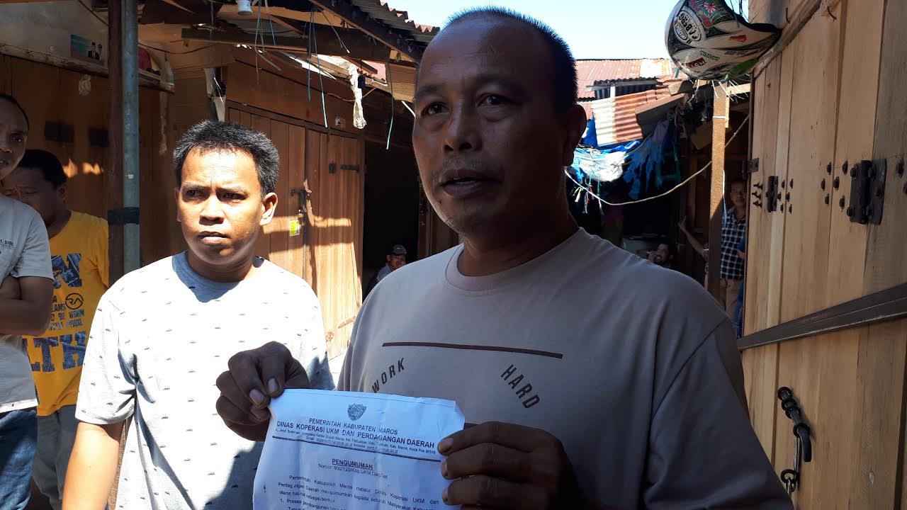 Pedagang Protes Pembongkaran Lapak di Pasar Sentral Maros