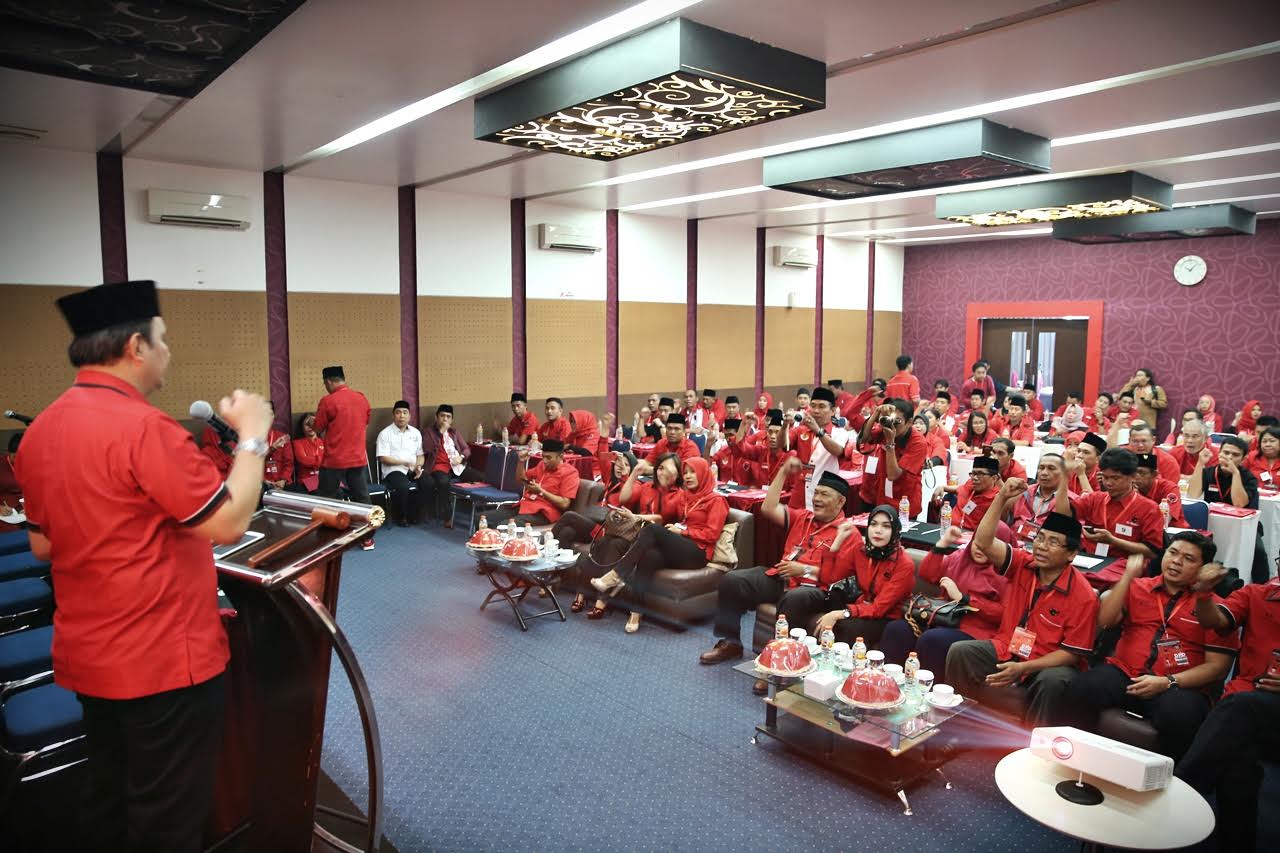 FOTO: PDIP Makassar Latih 120 Kader Partai Pratama - pdip2_20161028_235621.jpg