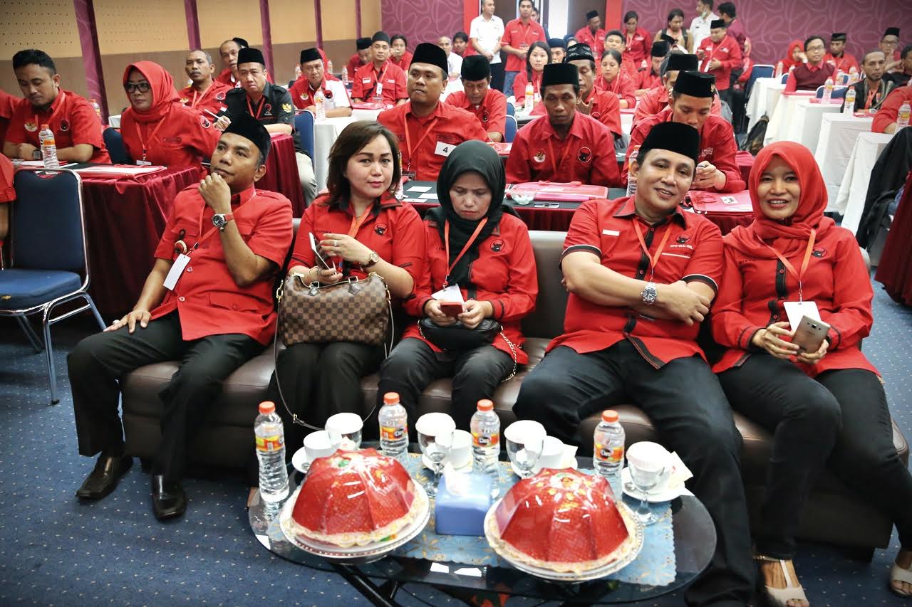 FOTO: PDIP Makassar Latih 120 Kader Partai Pratama - pdip3_20161028_235650.jpg