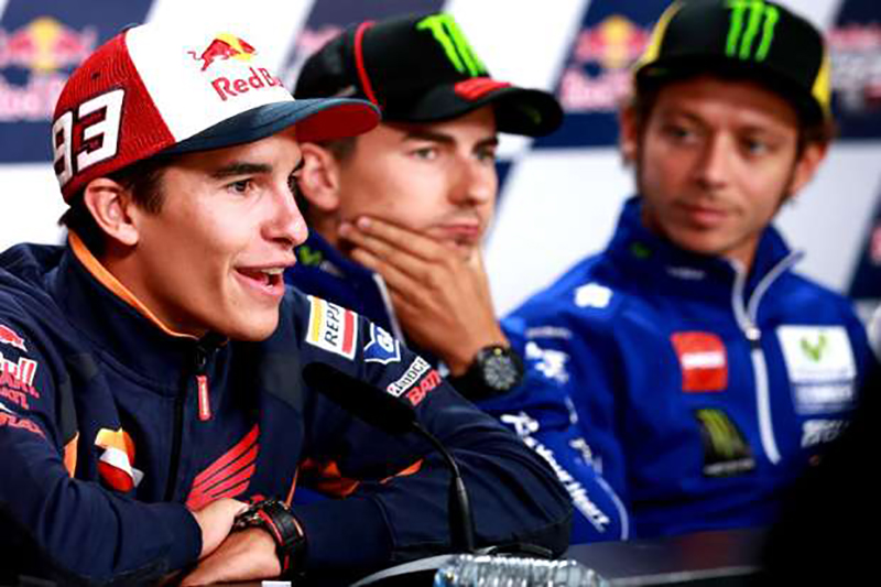 pebalap-motogp-marc-marquez-jorge-lorenzo-valentino-rossi_20151109_220642.jpg