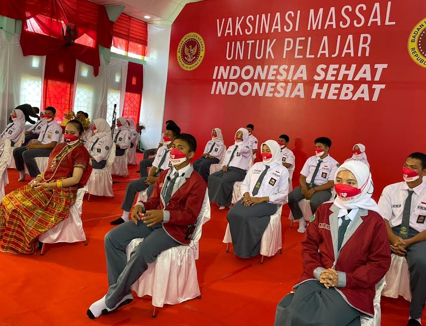 pelajar-smkn-2-pinrang-saat-mengikuti-virtual-tatap-muka-bersama-presiden-jokowi.jpg