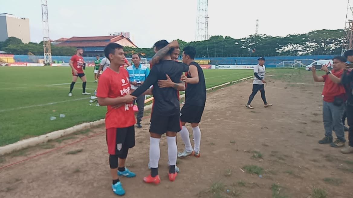 pemain-psm-makassar-dan-bali-united-saat-bertemu-di-stadion-mattoanging-makassar1.jpg