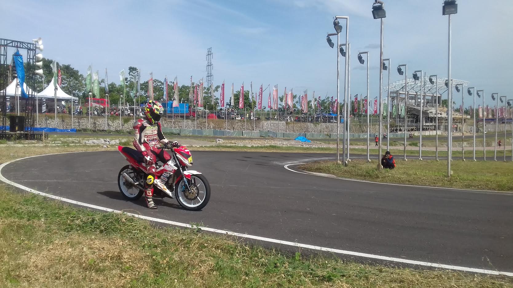 pembalap-honda_20161218_215222.jpg
