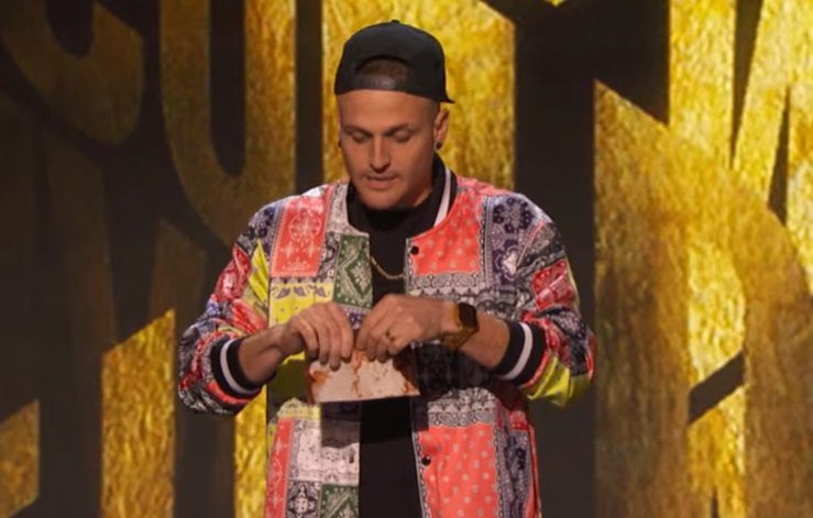 pemenang-americas-got-talent-agt-2021-dustin-tavella.jpg