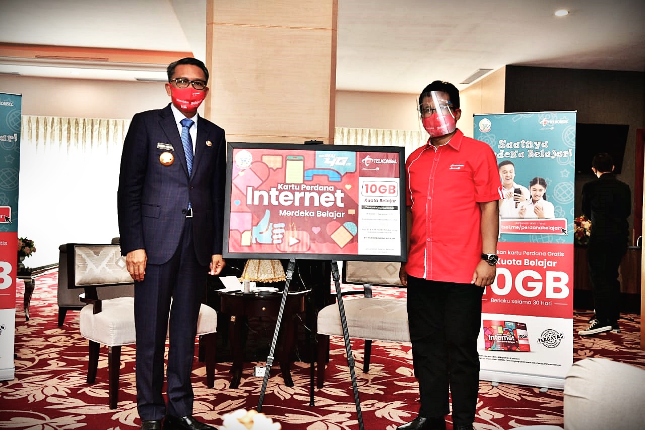 Pemprov Sulsel dan Telkomsel Luncurkan Kartu Perdana Internet Merdeka Belajar