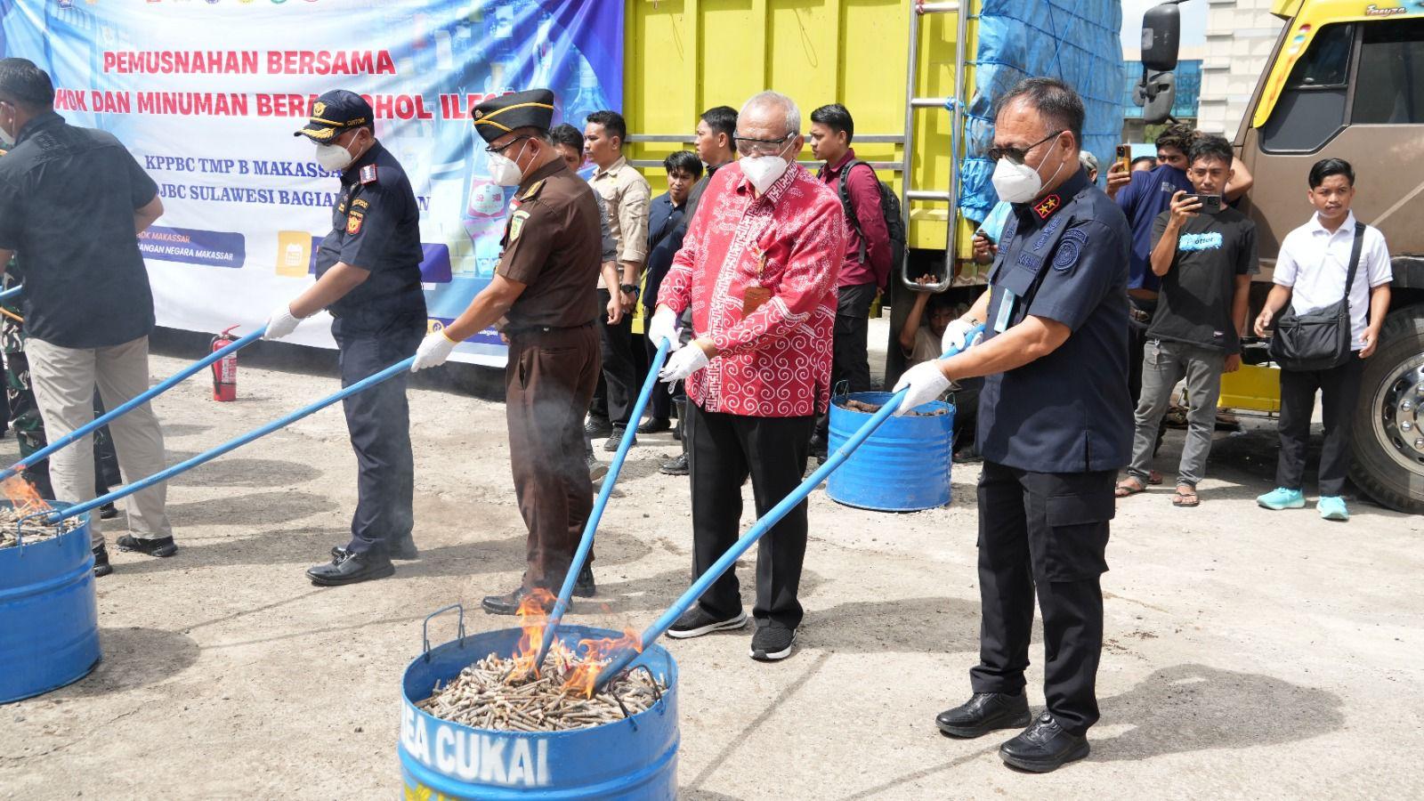pemusnahan-rokok-dan-minuman-alkohol-ilegal.jpg