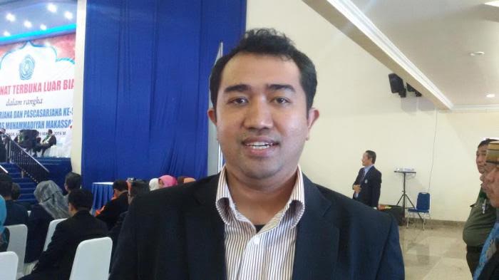 pengamat-politik-universitas-muhammadiyah-unismuh-makassar-andi-luhur-priyanto-r.jpg