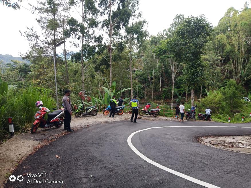 pengendara-motor-asal-palopo-tewas-setelah-jatuh-kedalam-jurang-di-poros-pango-pango-makale.jpg