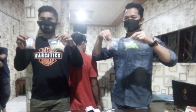 pengungkapan-kasus-1710-butir-ekstasi-di-polres-sidrap.jpg