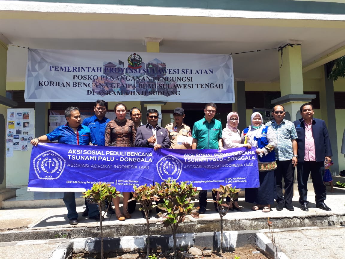 pengurus-dpp-aai-menyerahkan-bantuan-untuk-korban_20181018_202317.jpg
