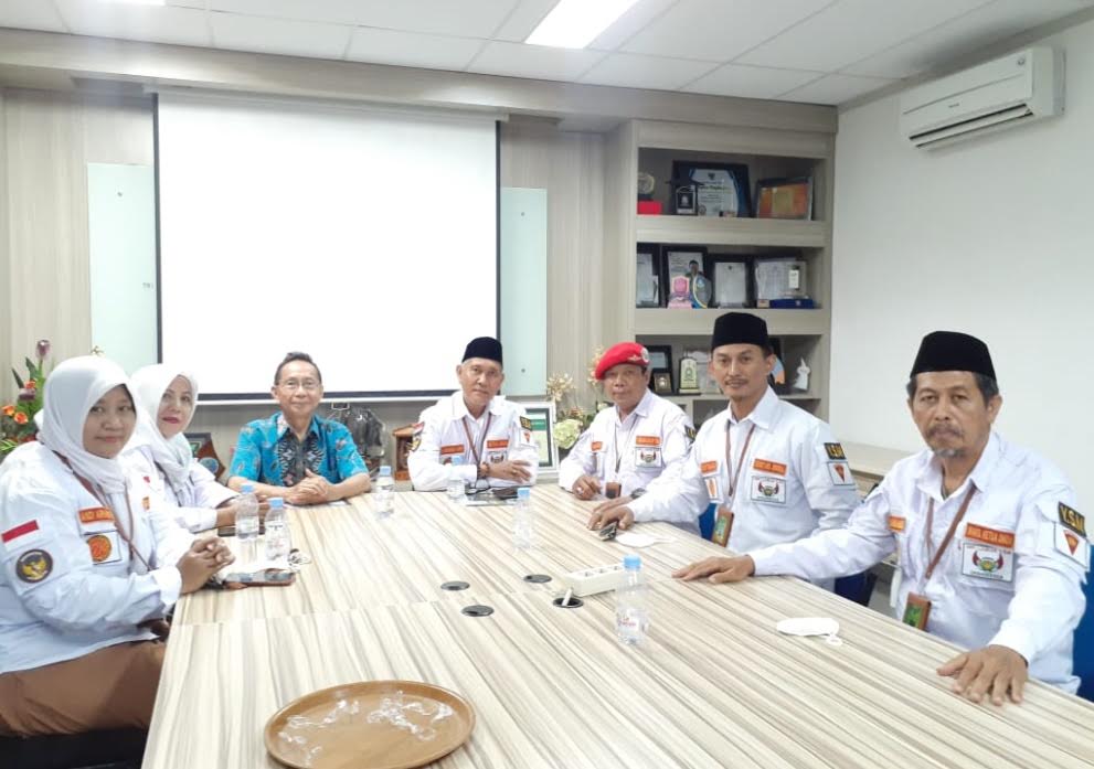 pengurus-dpp-laskar-ysm-indonesia-berkunjung-ke-redaksi-tribun-timur-2.jpg