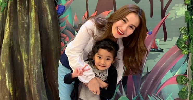 Kok Ayu Ting Ting Sewot Yah Saat Tahu Ivan Gunawan Akan Mencari Jodoh? Liat Ekspresi Kesalnya