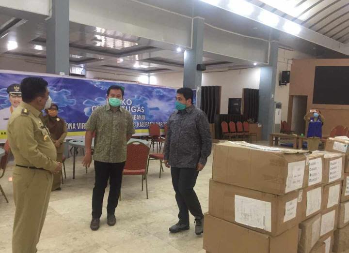 penyerahan-400-apd-oleh-semen-bosowa-maros-ke-kabupaten-maros.jpg