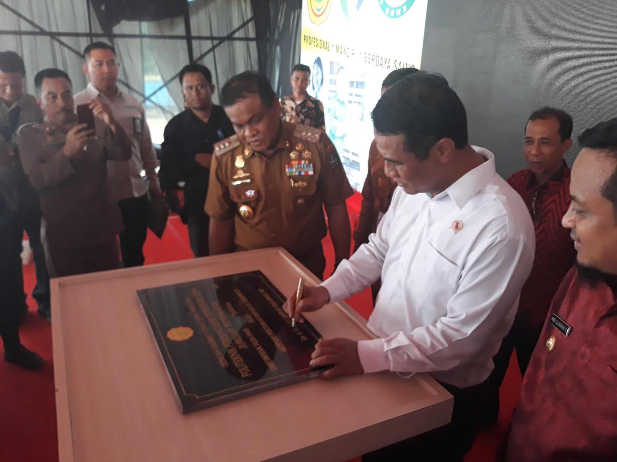 Didampingi 2 Bupati, Mentan RI Resmikan Kampus II Polbangtan Gowa di Bone