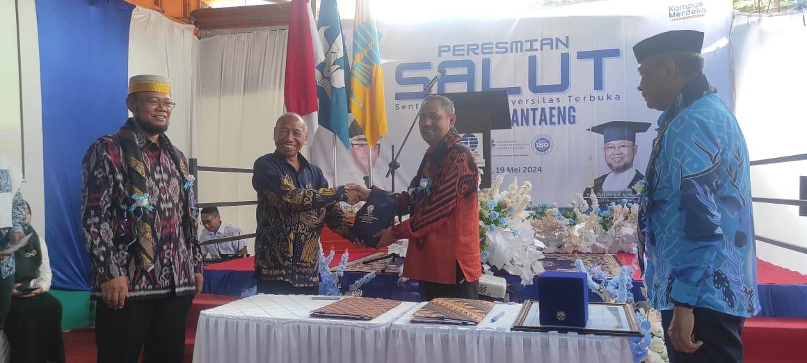Kehadiran SALUT UT di Bantaeng Dorong Peningkatan IPM - peresmian-pembukaan-Salut-Butta-Toa-Bantaeng.jpg