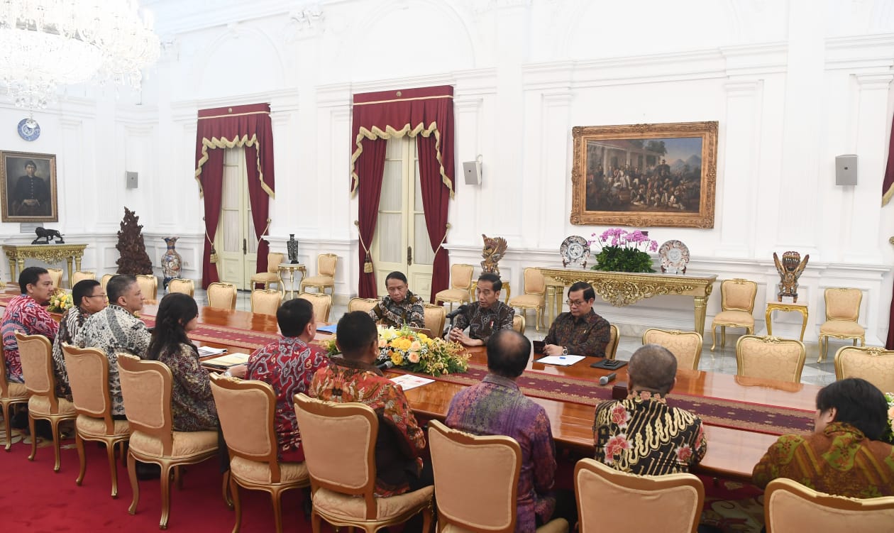 pertemuan-pengurus-pssi-dengan-presiden-jokowi-di-istara-negara.jpg