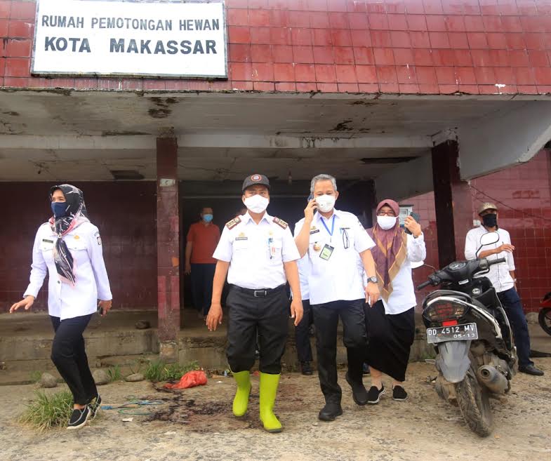 Kunjungi RPH Makassar, Prof Yusran Yusuf: Kehalalan Menjadi Prioritas Kita