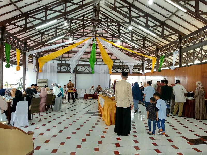 pjs-wali-kota-parepare-lutfi-natsir-menggelar-open-house_20180615_200028.jpg