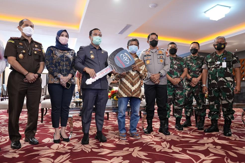 Cerita Warga Torut Dapat Doorprize Mobil Pemprov Sulsel, 'Waktu Vaksin, Saya Tidak Tau Ada Undian'