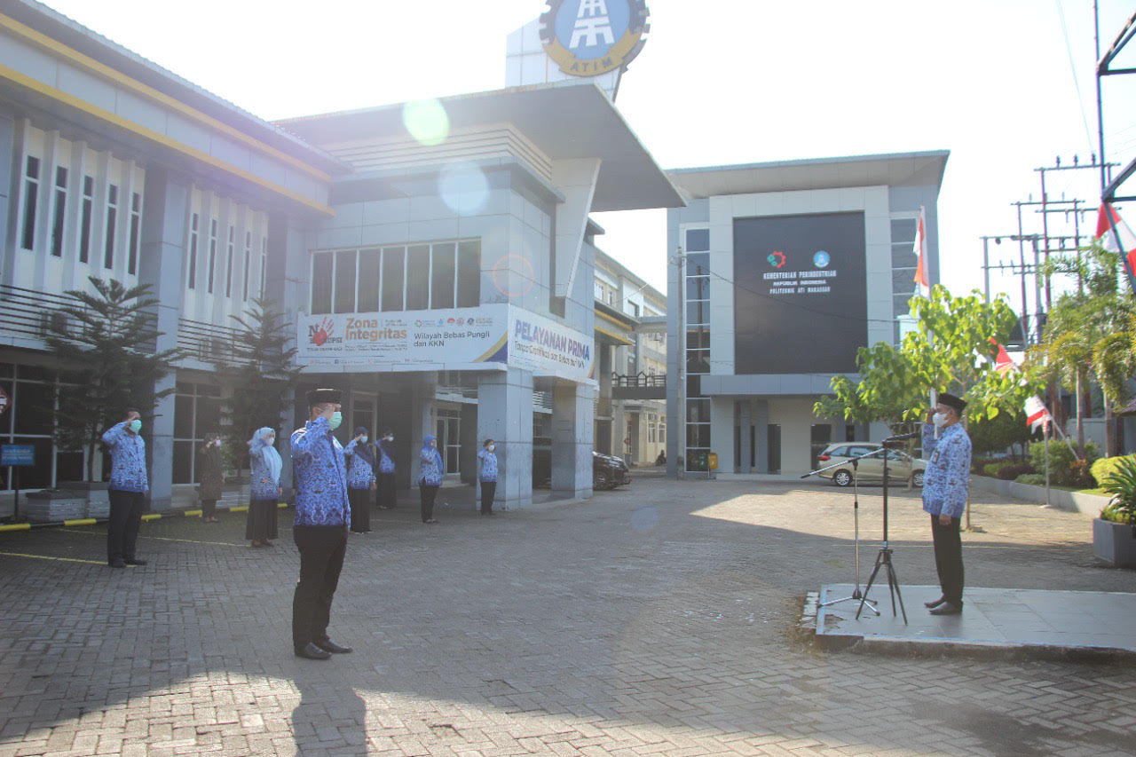 politeknik-ati-makassar-menggelar-apel-pagi-senin-282021.jpg