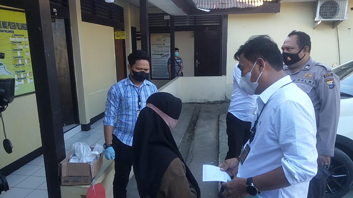 polres-gowa-berhasil-mengamankan-pelaku-yang-membuang-dan-mengubur-orok-bayi.jpg