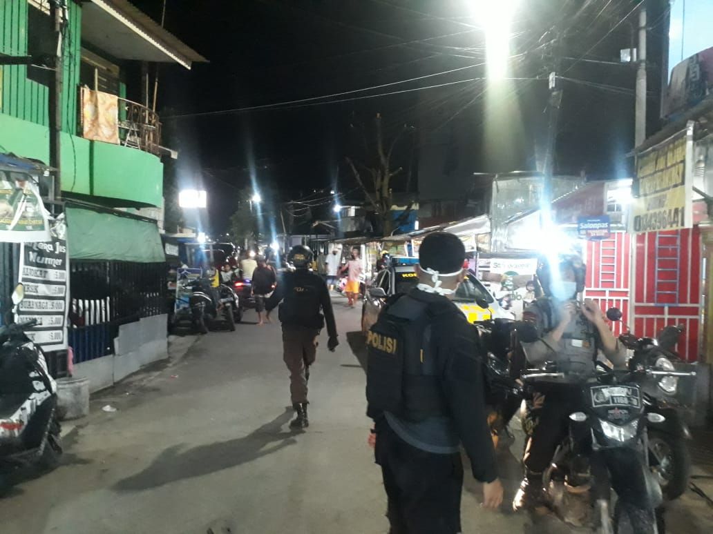 Jelang PSBB, Polres Pelabuhan Makasar Gencar Lakukan Imbauan ke Warga