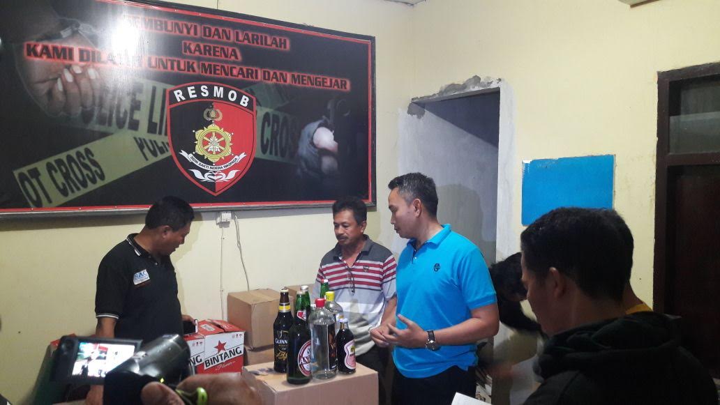 Polres Sinjai Amankan 192 Botol Miras di Jl Petta Ponggawae
