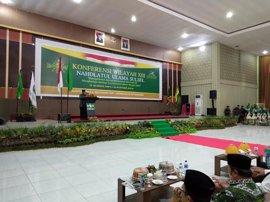 prof-iskandar-saat-pembukaan-konferensi_20181027_113640.jpg