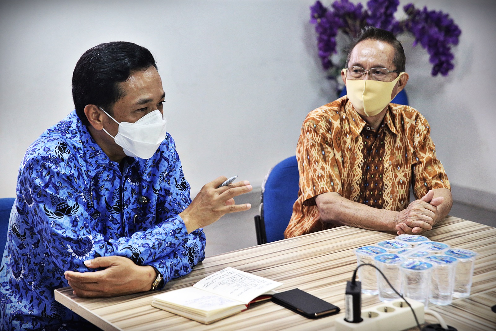 prof-rudy-djamaluddin-bersilaturrahmi-ke-kantor-tribun-timur-2.jpg