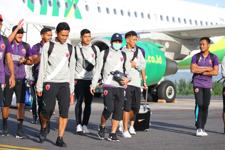 FOTO: Tim PSM Makassar Tiba di Yogyakarta - psm-makassar_20180704_205307.jpg