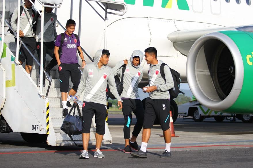 FOTO: Tim PSM Makassar Tiba di Yogyakarta - psm-makassar_20180704_205622.jpg