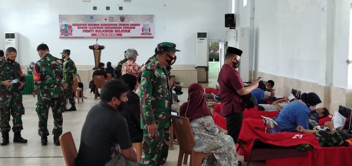 psmti-sulsel-dan-kodim-1408bs-makassar-menggelar-bakti-sosial.jpg