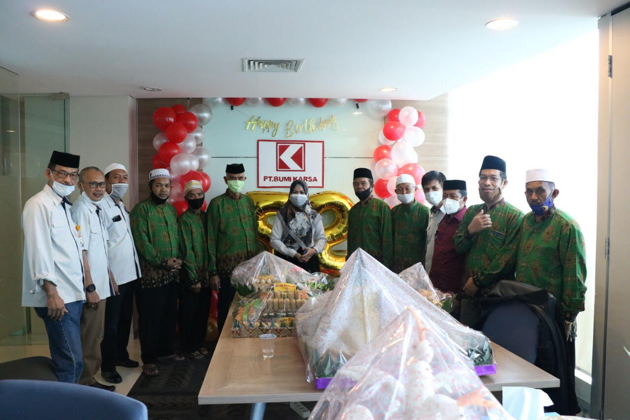 pt-bumi-karsa-menggelar-acara-syukuran-dan-doa-bersama-karyawan-di-wisma-kalla.jpg