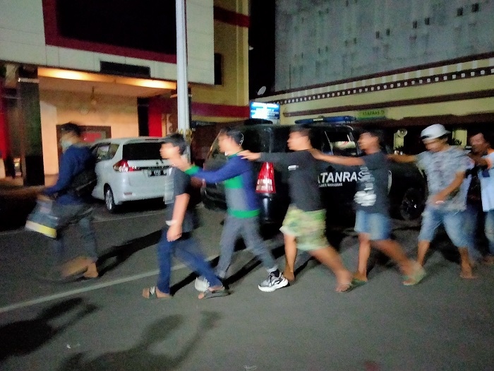 Puluhan Preman Losari Digelandang Polisi, Kerap Palak Pengendara dengan Modus Parkir Liar