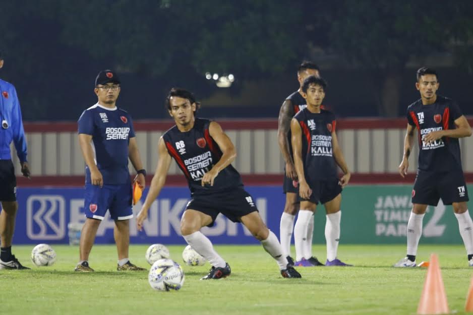 punggawa-laskar-pinisi-menjalani-training-officer-jelang-bahayangkara-fc.jpg