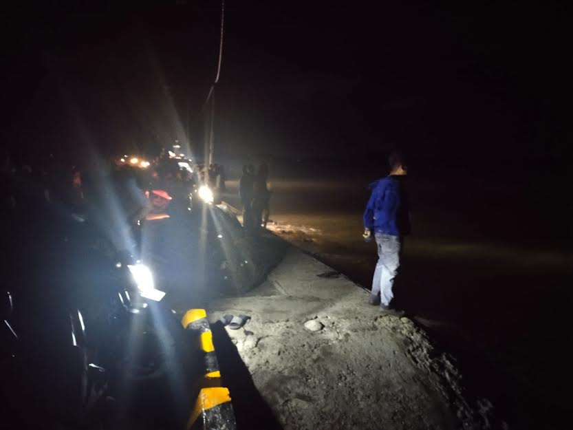 raihan-16-ditemukan-meninggal-usai-tenggelam-di-pelabuhan-yang-berada-di-desa-senga-selatan.jpg