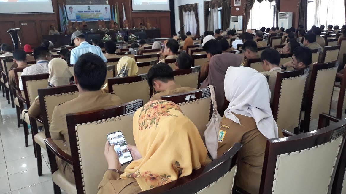 rapat-forum-konsultasi-publik-rancangan.jpg