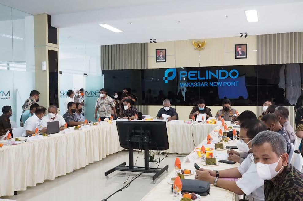 rapat-koordinasi-antara-deputi-i-staf-kepresidenan-pt-pelindo.jpg