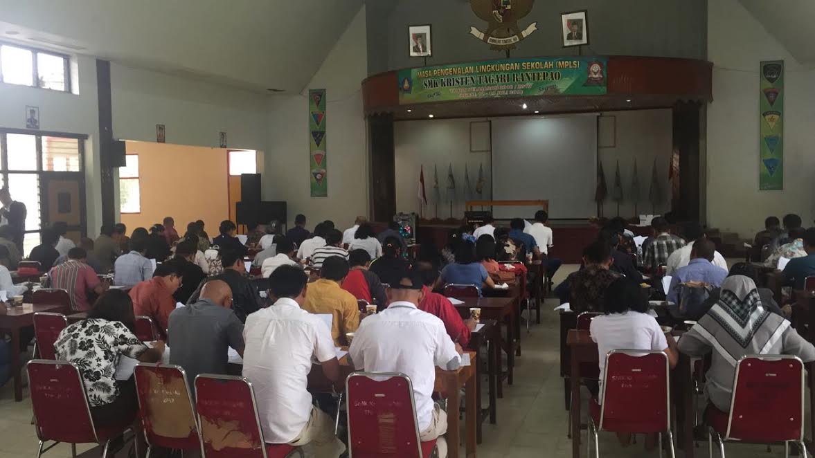 ratusan-bakal-calon-legislatif_20180711_152754.jpg