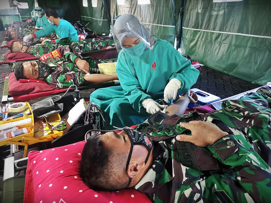 FOTO: Donor Darah Massal Peringati HUT ke-63 Kodam XIV Hasanuddin