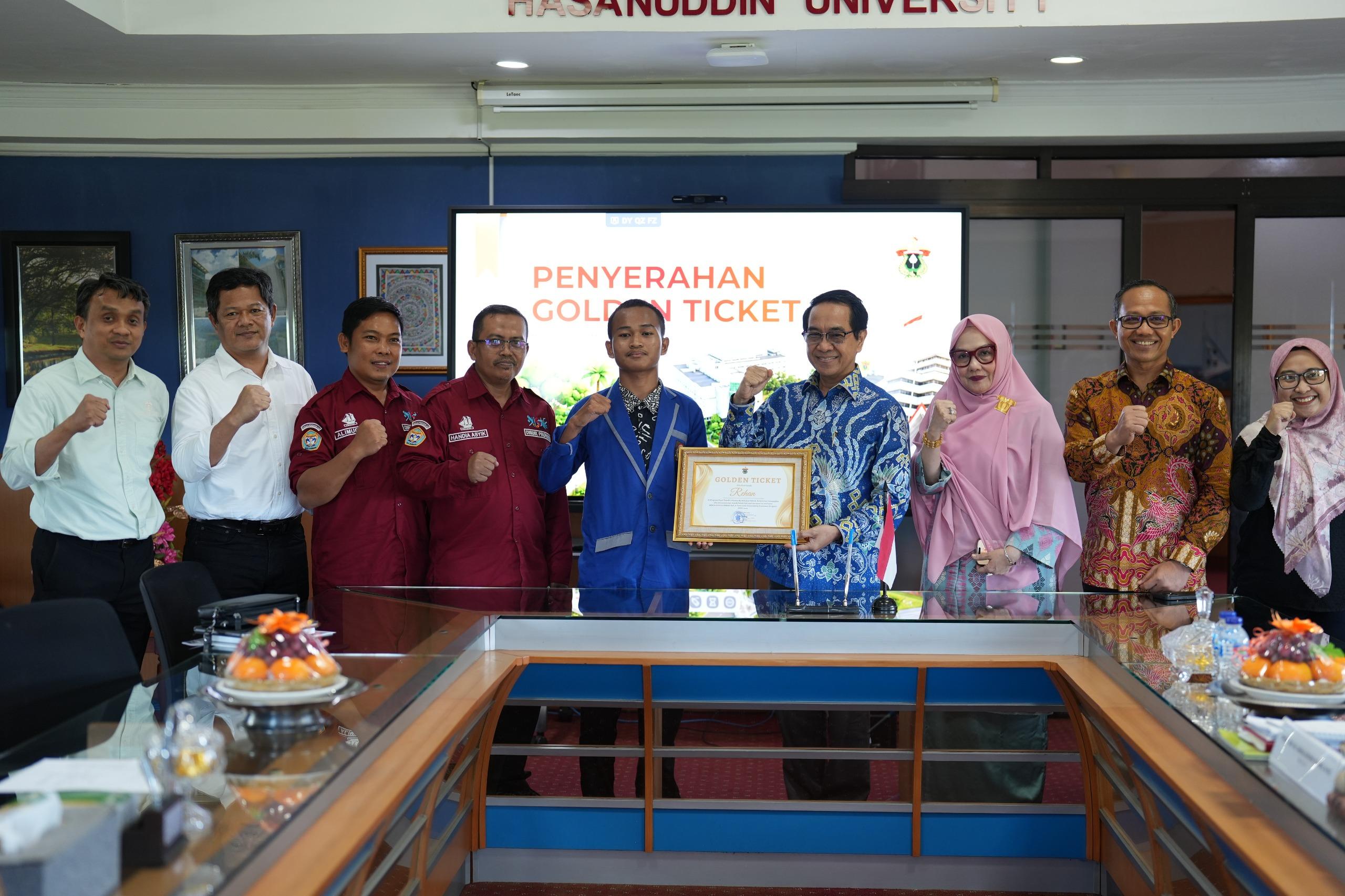 rehan-dapat-golden-tiker-masuk-unhas.jpg