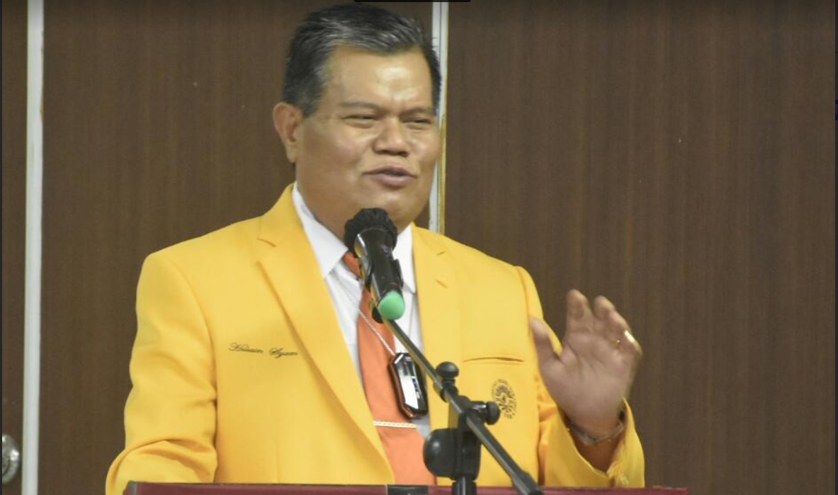 rektor-unm-prof-husain-syam-saat-pelantikan-badan-pengurus-harian-imm-se-unm.jpg