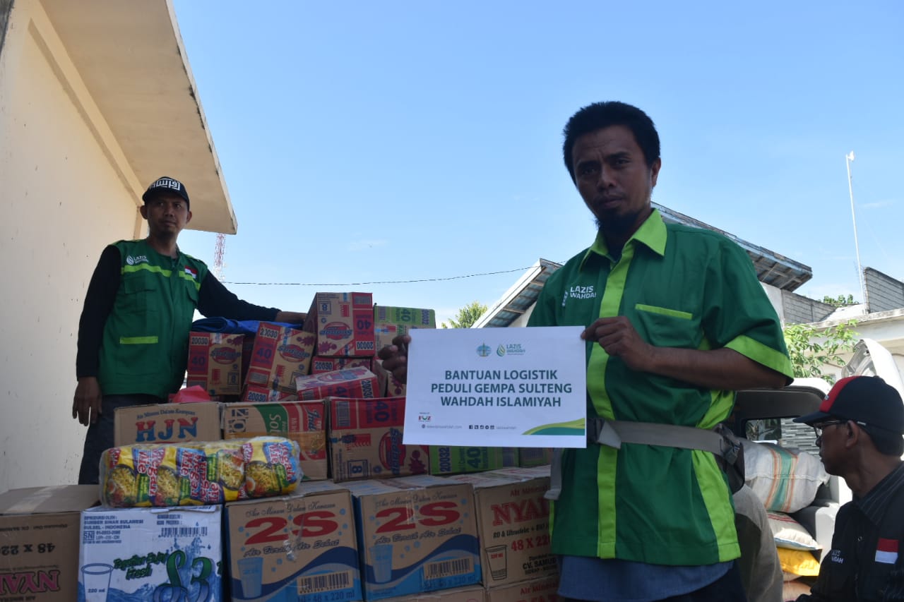Warga Korban Gempa Bumi di Palu Bersorak-sorai Sambut Relawan Wahdah Peduli - relawan-wahdah-peduli-2_20181005_194846.jpg