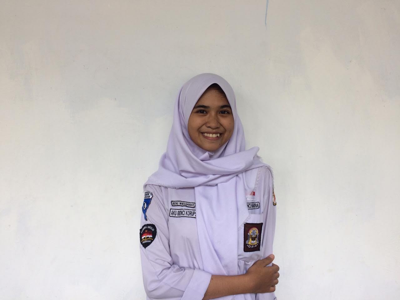 reski-wirajayanti-17-siswi-kelas-xii-mia-4-sma-negeri-11-makassar1.jpg