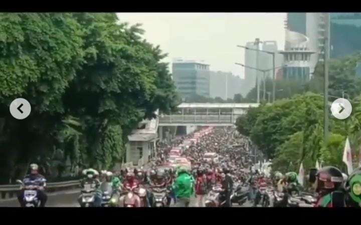 Siapa Bang Johan? Pria Baik Hati Dikawal Ribuan Ojol ke Pemakaman, Jejak Digitalnya